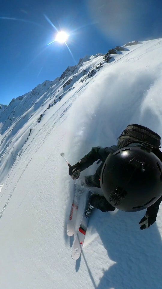 1.1km, 3,059m - 2,357m MSL. 🦒 
. 
. 
🎶 Boards of Canada - Dayvan Cowboy
. 
🎧 Recommended. 
. 
. 
. 
. 
. 
. 
.
.
.
.
.
.
.
.
.
.
. 
. 
. 
. 
. 
.
. 
.
.
#laplagne  #France #paradiski #snow #mountains #winter #ski #freeride #backcountry #offpiste #skiing #snowboarding #adventure #adrenaline #neverstopexploring #outdoors #nature #explore #traveladdict #freestyle #landscape #travelbug #natureporn  #liveyouradventure  #wanderlust  #worldtraveler #letsgosomewhere #lifeofadventure #dropcliffsnotbombs #idonthavedreamsihavegoals